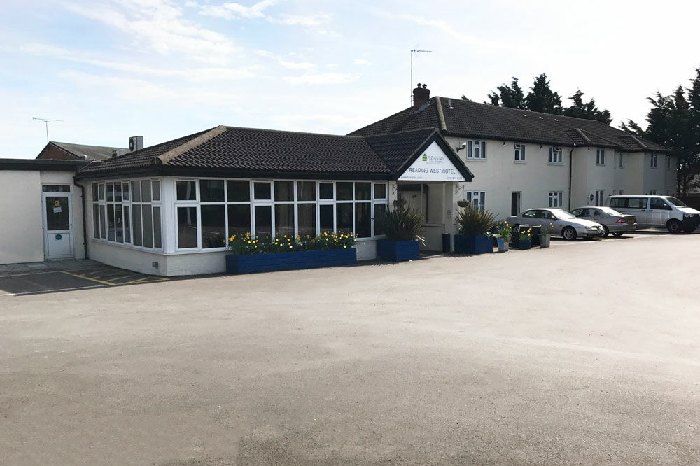 Flexistay Reading West Aparthotel - With Communal Kitchen Use Exterior foto